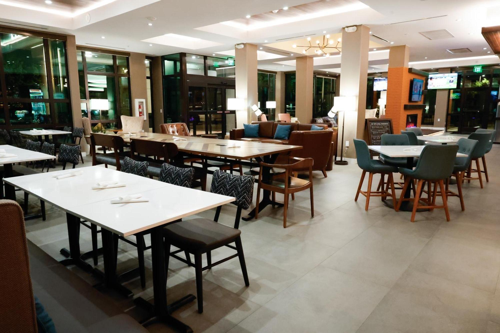 Four Points By Sheraton Austin Airport エクステリア 写真